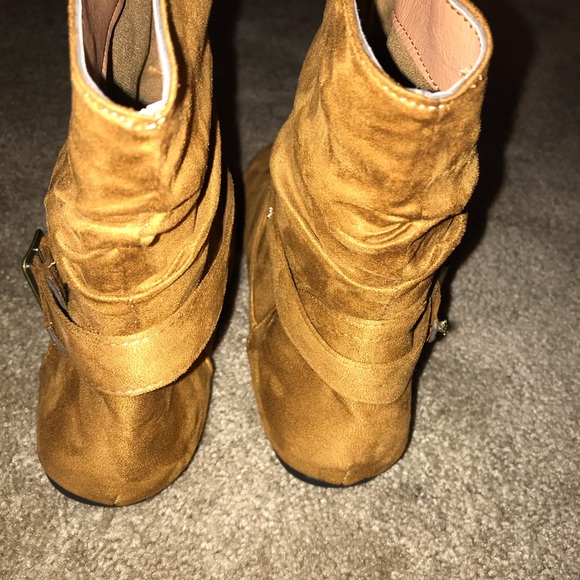 Low cut booties Brand NEW - Picture 6 of 6